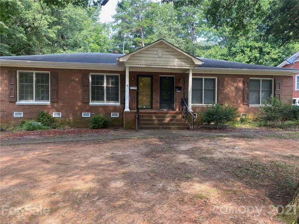 3607, 3609 Driftwood Drive - Photo 1