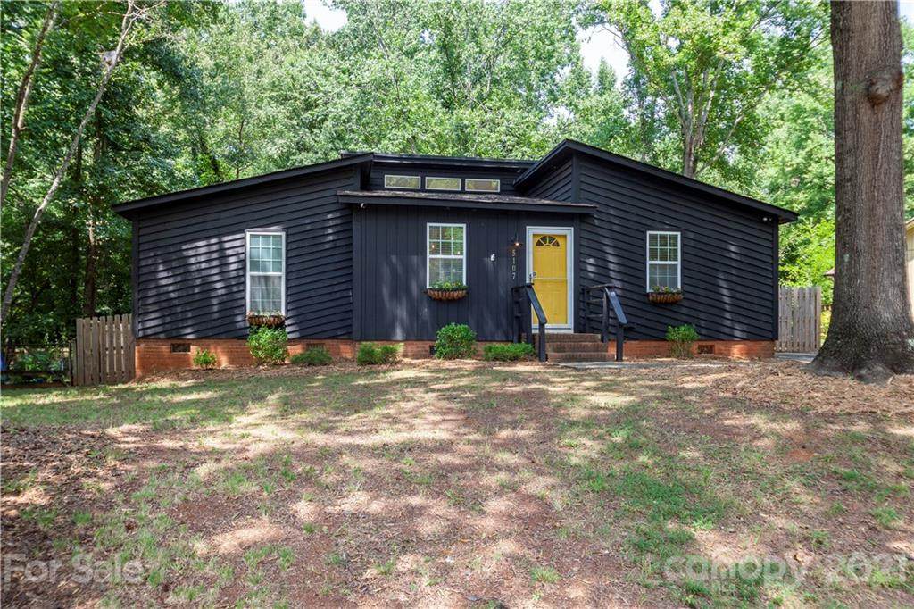 5107 Glenview Court - Photo 1