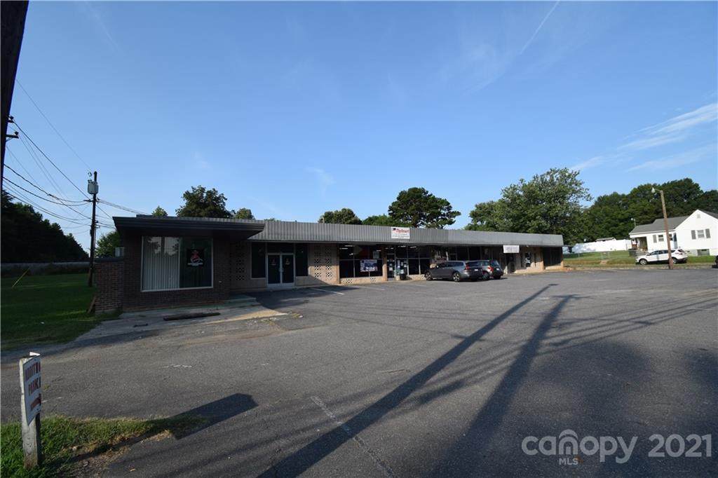 2815 Lowell Road - Photo 1