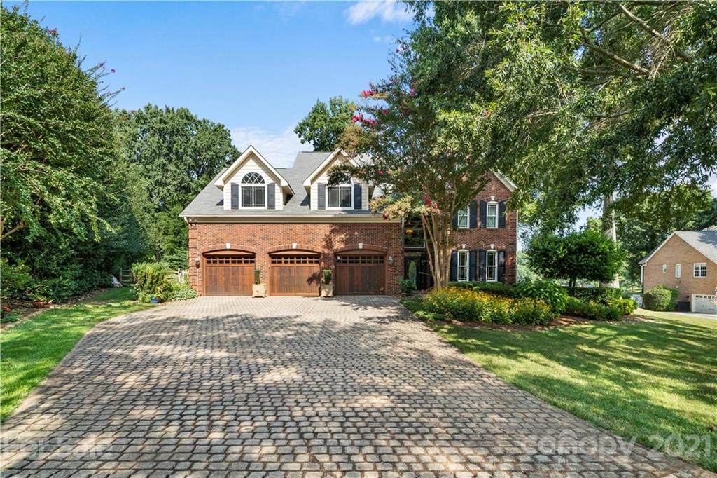 102 Castles Gate Drive - Photo 1