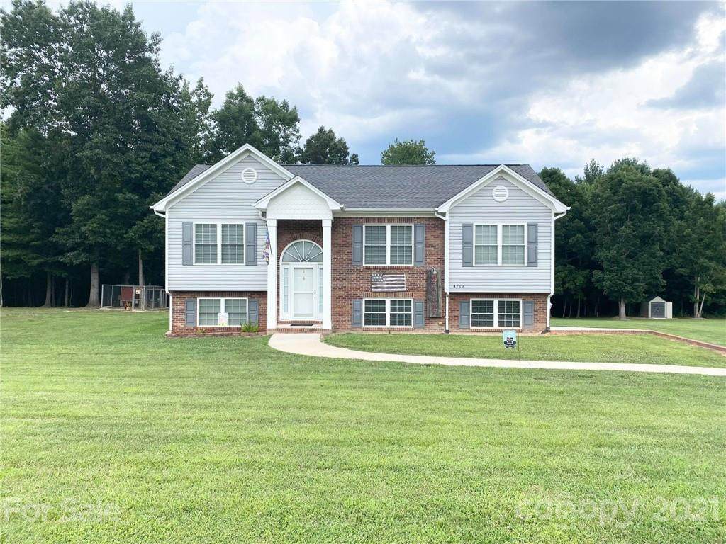 4719 Horseshoe Bend Road - Photo 1