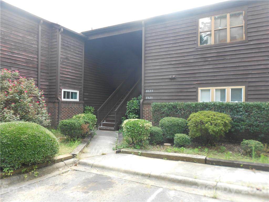 8021 Cedar Glen Drive - Photo 1