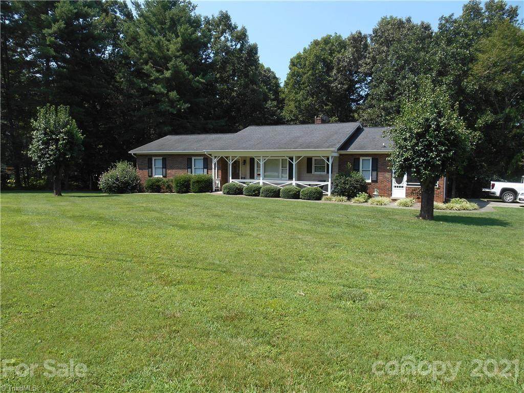 2105 K T Lane - Photo 1