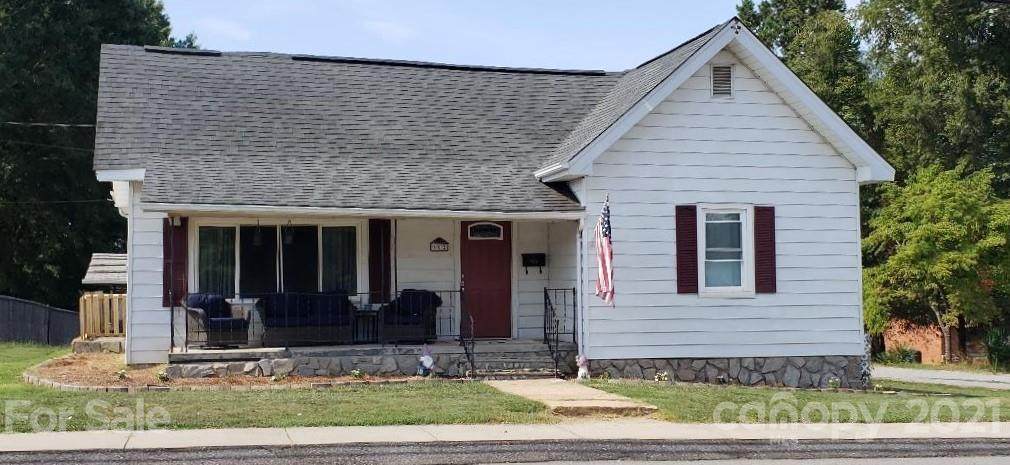 702 Main Street - Photo 1