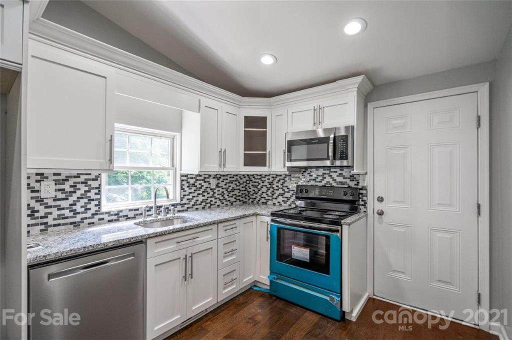 543 Ashford Street - Photo 1