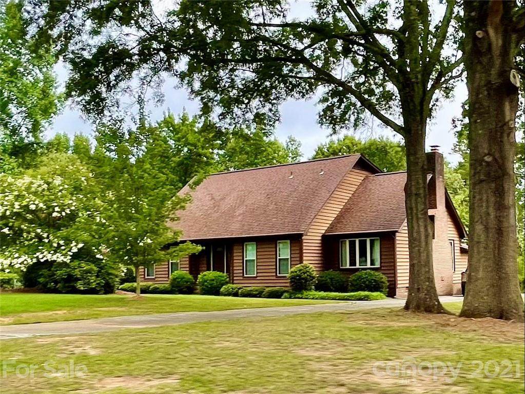 1409 Crescent Street - Photo 1
