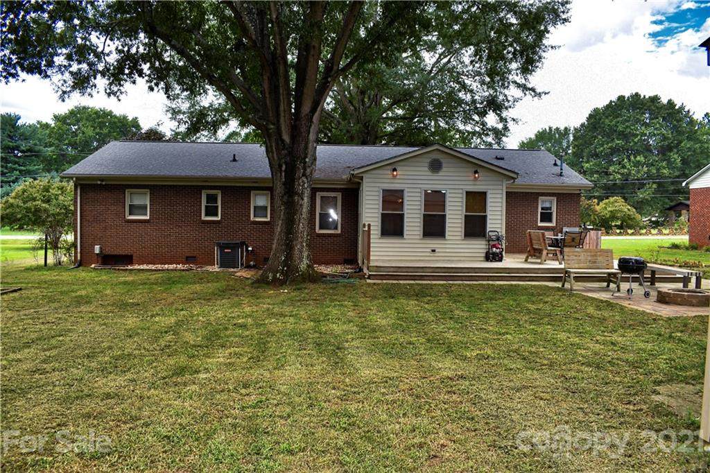 312 Salisbury Street - Photo 1