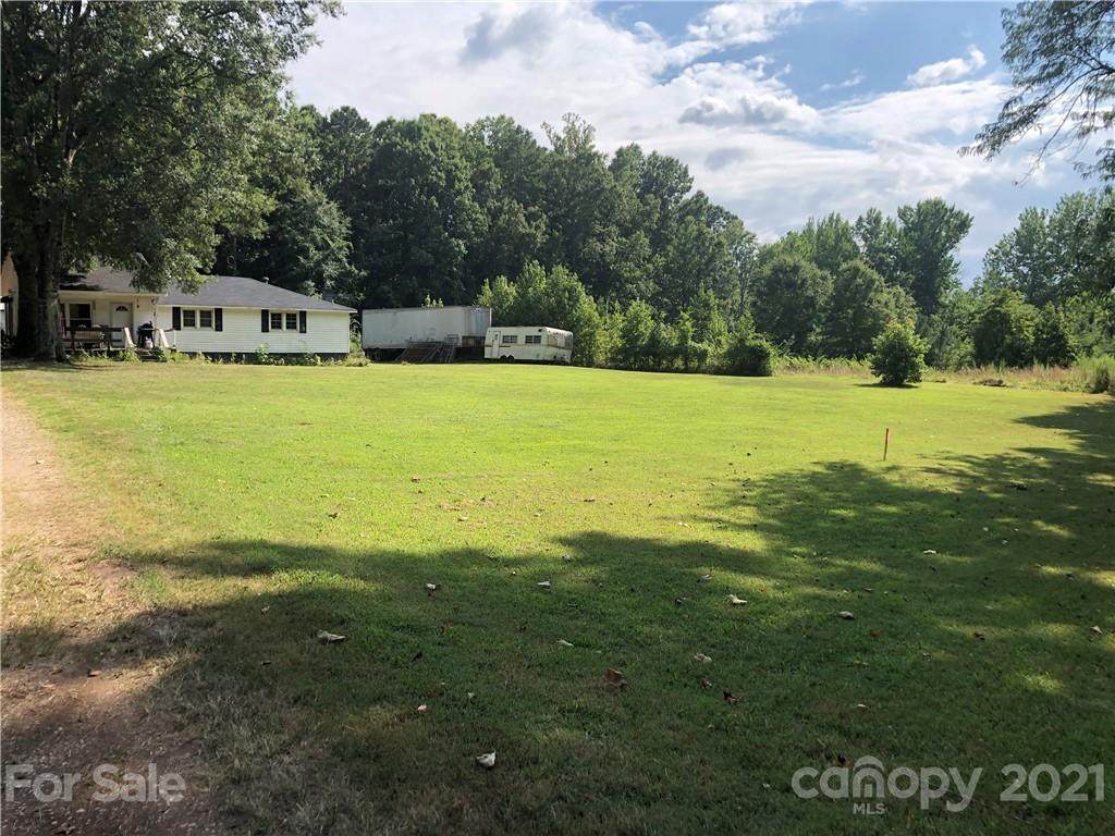 1335 Wrenn Street - Photo 1