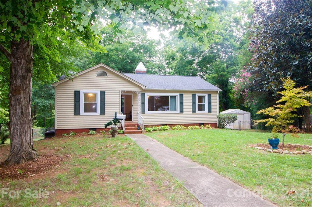 804 Churchill Drive - Photo 1