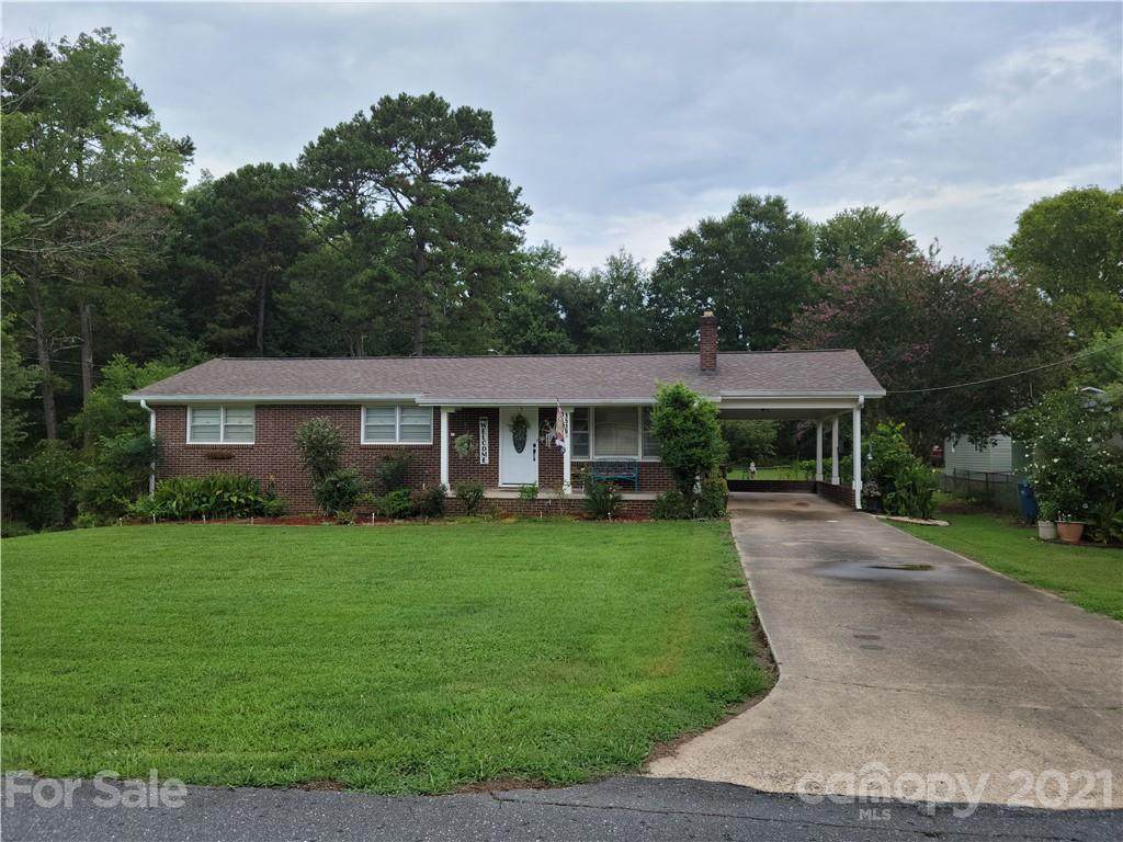 1513 36th Avenue - Photo 1