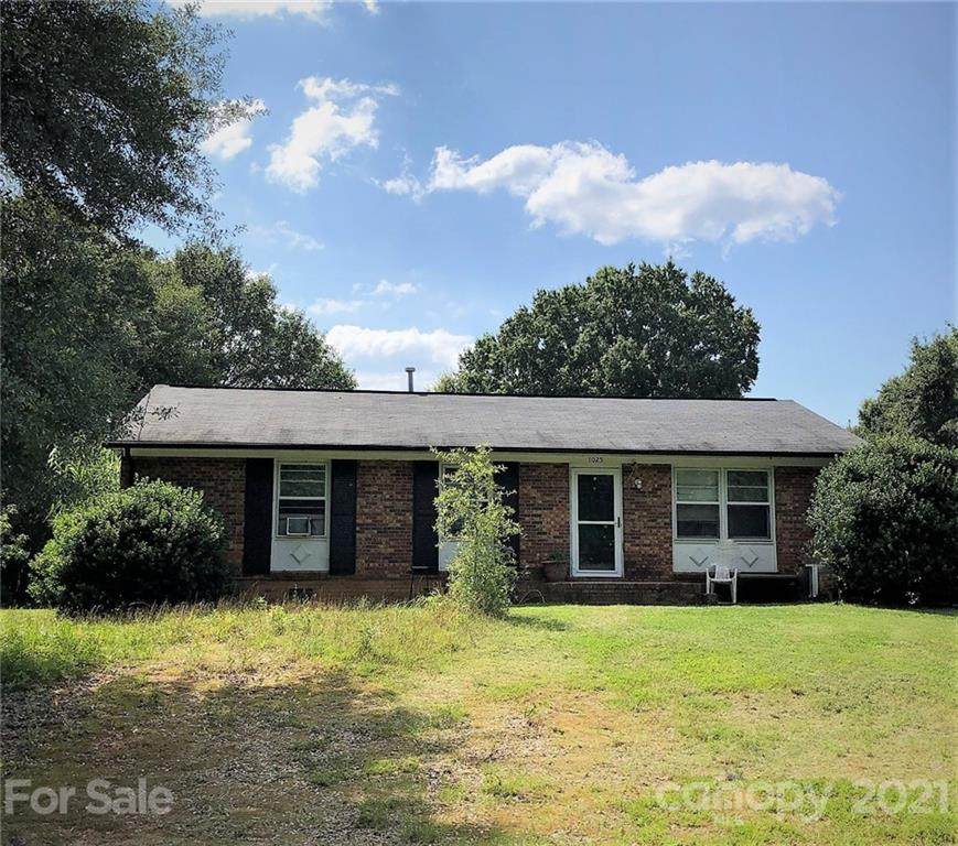 1025 Newcastle Road - Photo 1