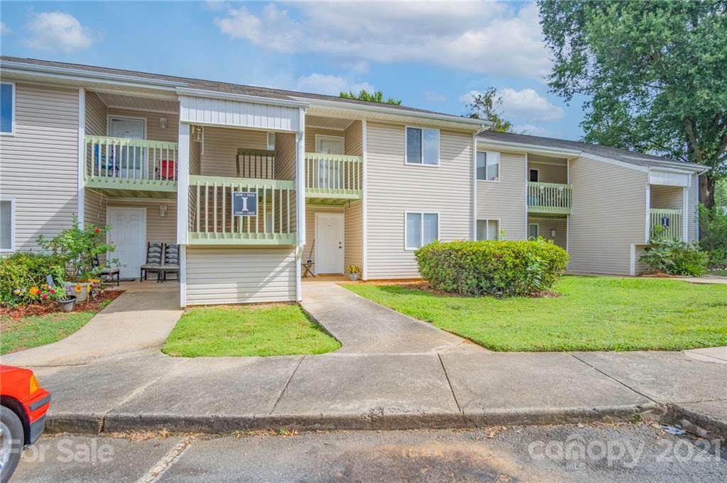 1632 Eagles Place - Photo 1