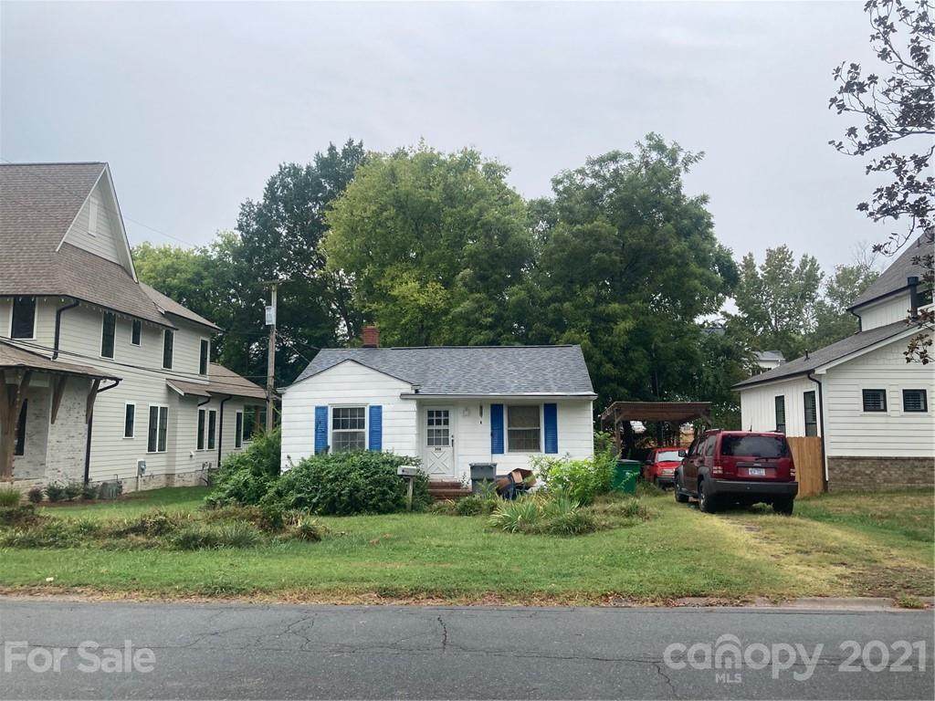 308 Dover Avenue - Photo 1