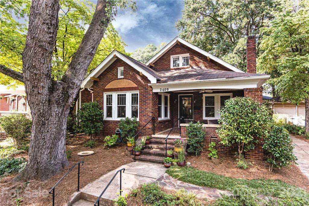 2609 5th Street - Photo 1
