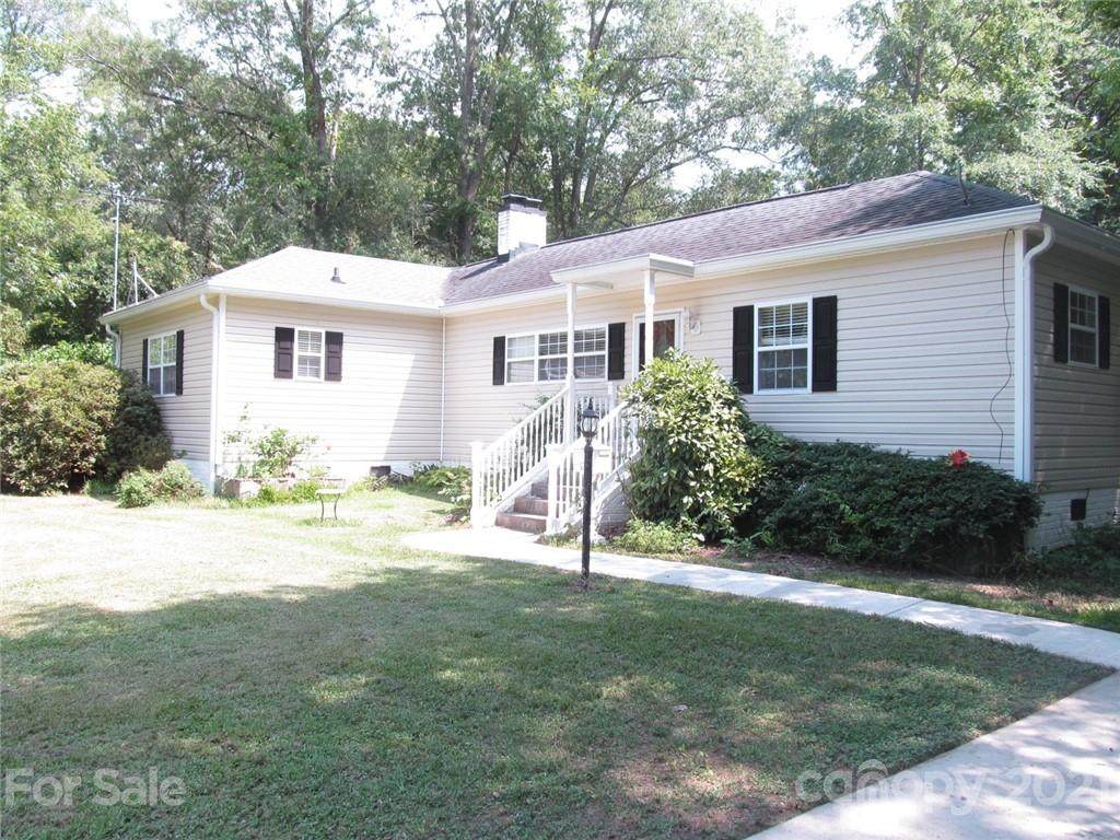 312 Gillsbrook Road - Photo 1
