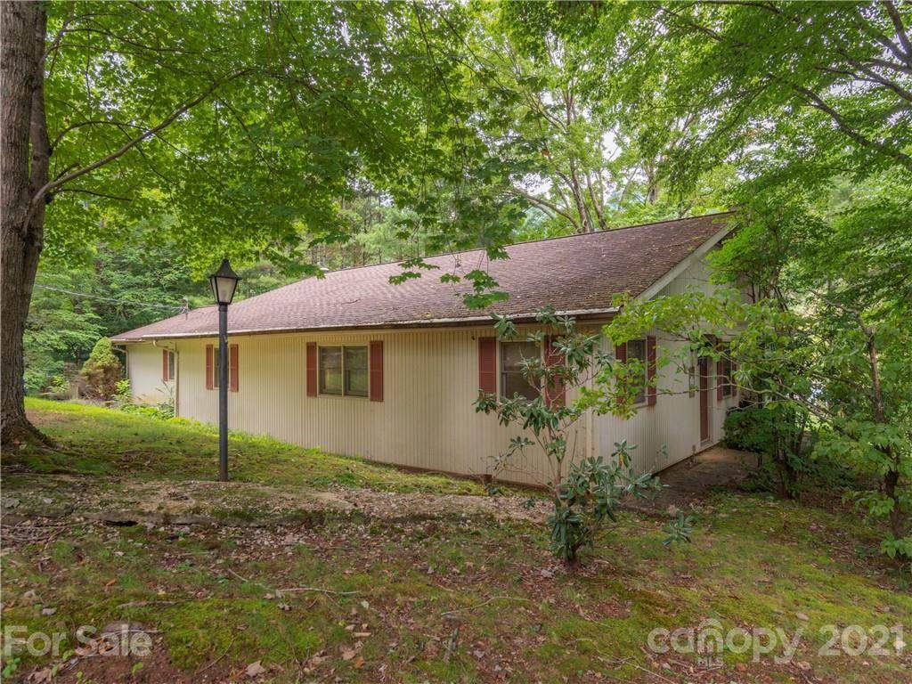 492 Brunswick Drive - Photo 1