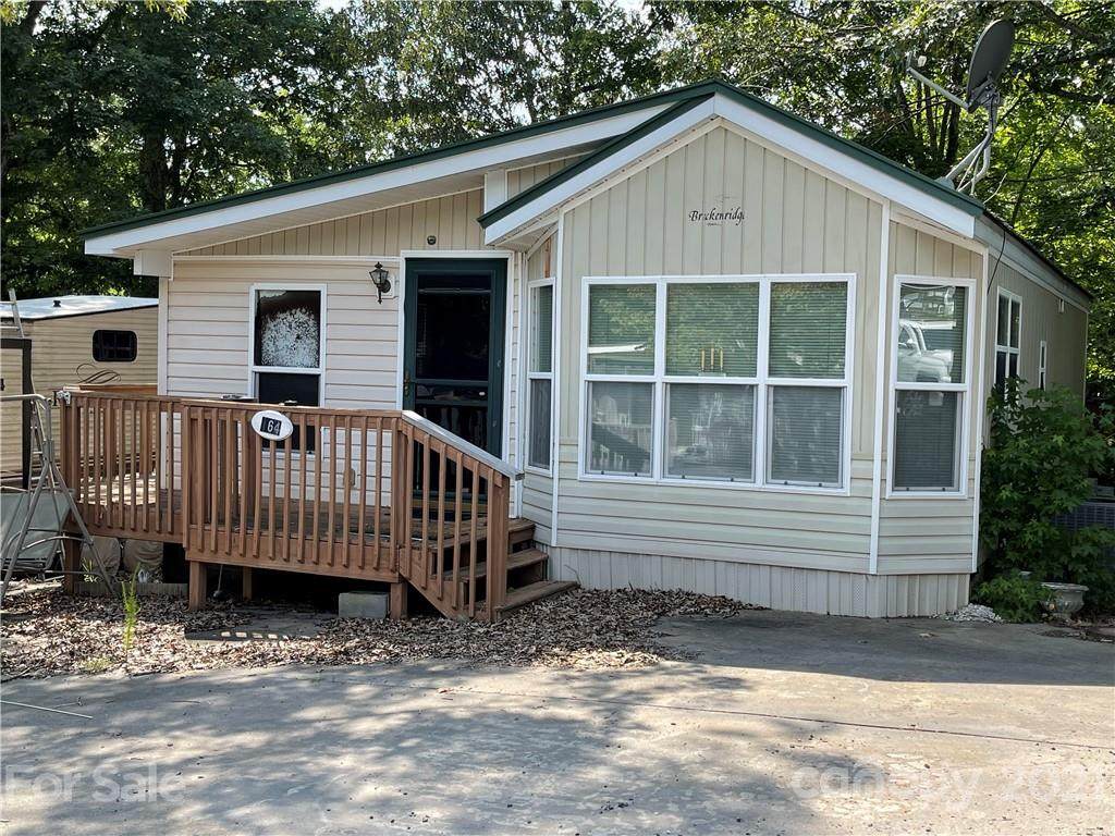 164 Club House Drive - Photo 1