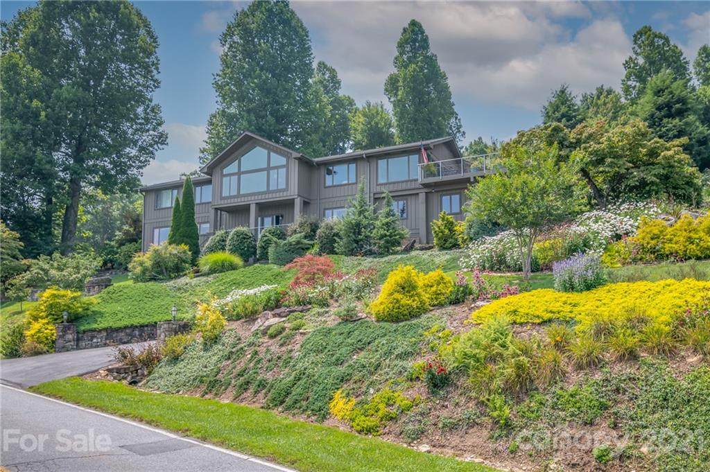 295 Roberts Drive - Photo 1