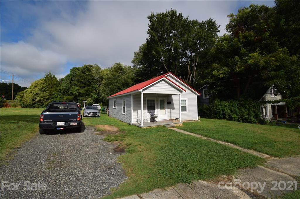 517 Oakland Street - Photo 1
