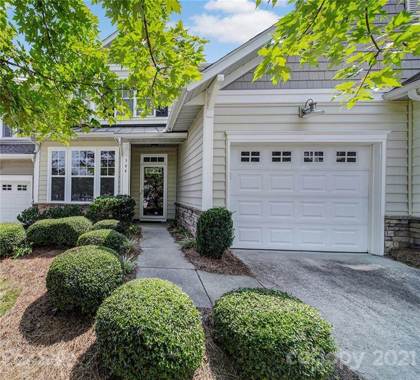 304 Park View Drive - Photo 1