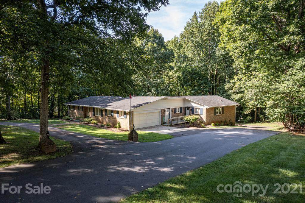 1120 Timberlane Drive - Photo 1