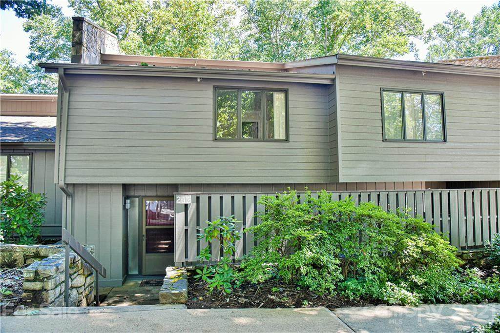 202 Crowfields Drive - Photo 1