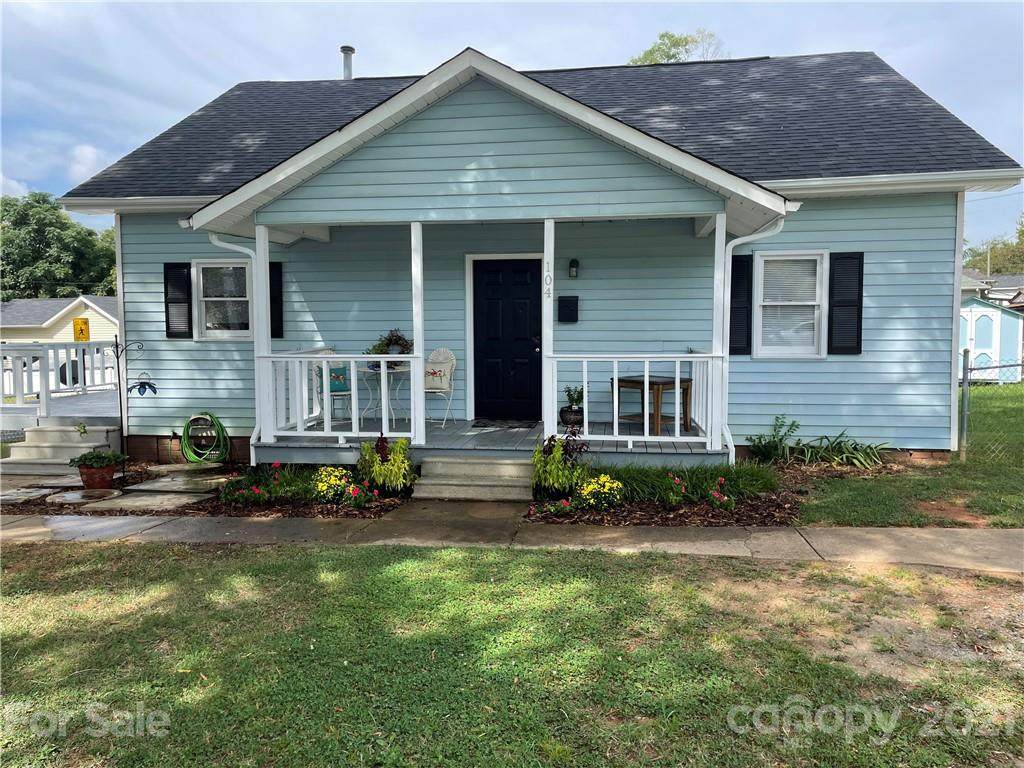 104 Madora Street - Photo 1