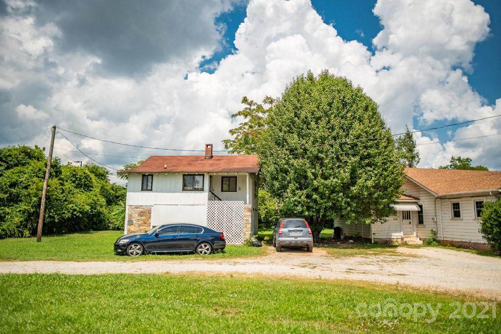 2438 Spartanburg Highway - Photo 1