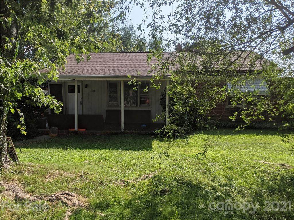 627 Eastway Drive - Photo 1