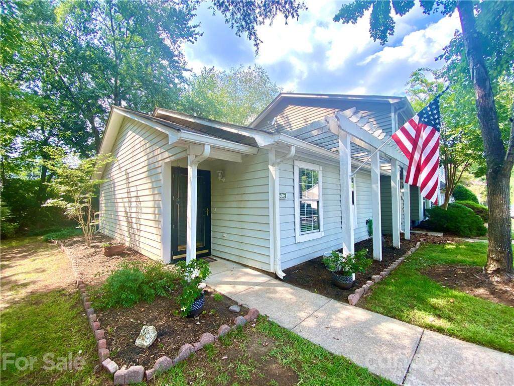 606 Heritage Parkway - Photo 1