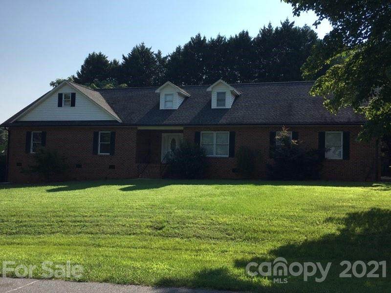 207 Jonas Drive - Photo 1
