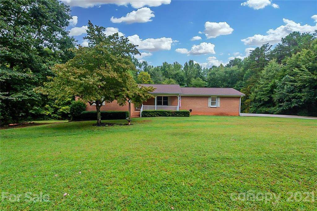 3525 Windsor Trail - Photo 1