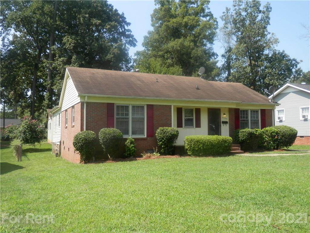 3335 Lochway Lane - Photo 1