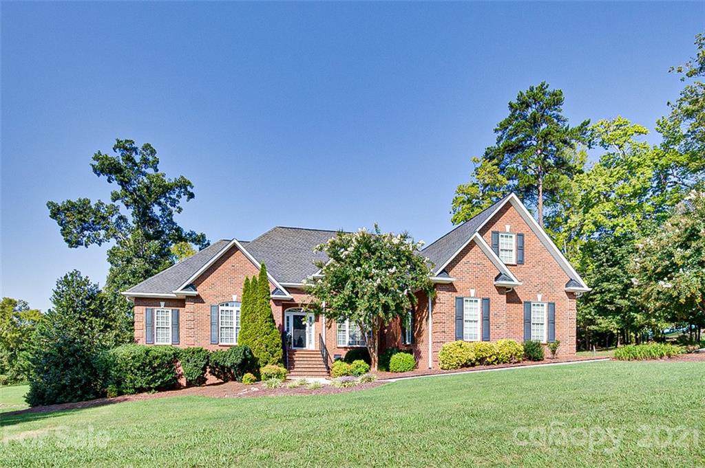 1900 Horse Carriage Lane - Photo 1