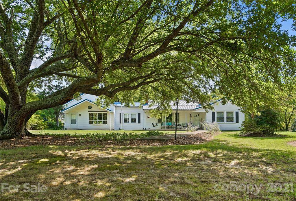 112 Brantley Acres Drive - Photo 1