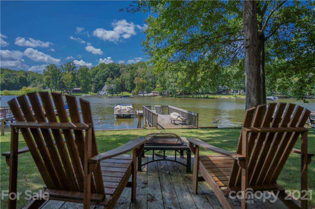 1331 Hickory Point Drive - Photo 1