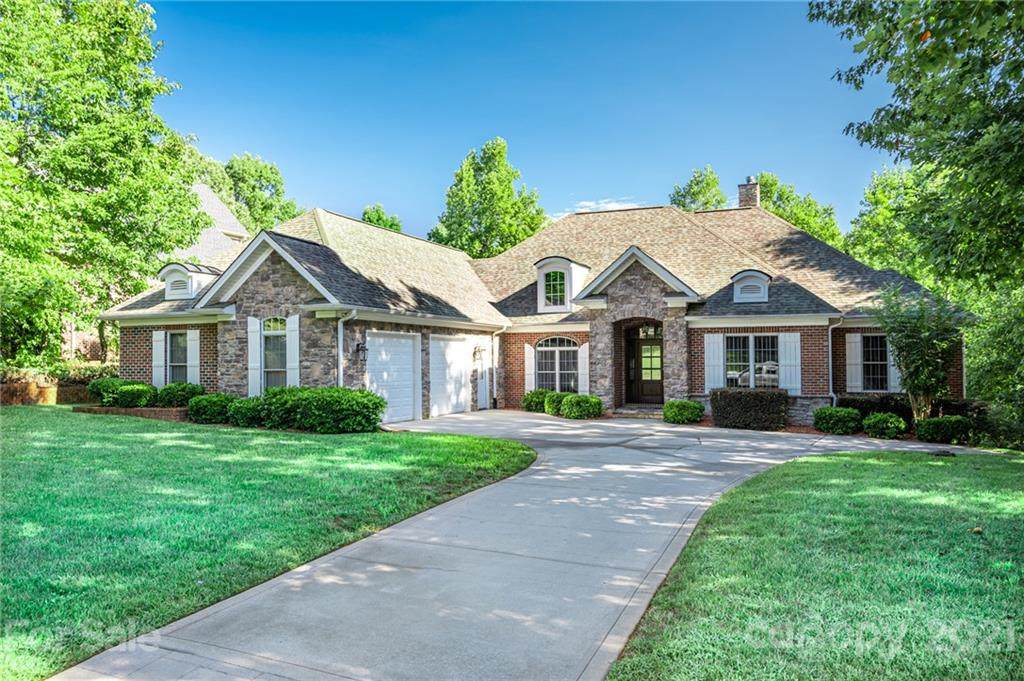 6723 Fox Ridge Circle - Photo 1