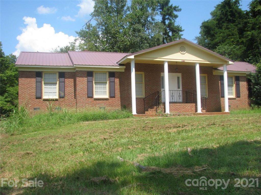 1020 Main Street - Photo 1