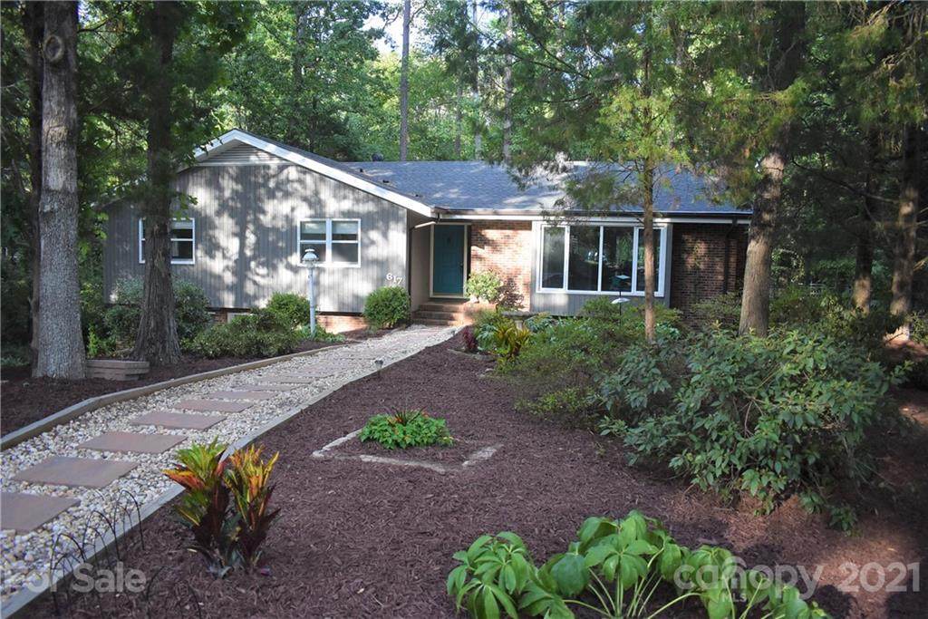 617 Pinecrest Street - Photo 1