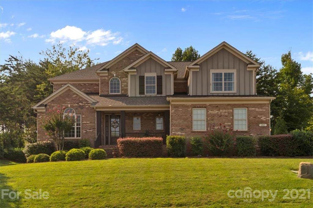 205 Walking Horse Trail - Photo 1