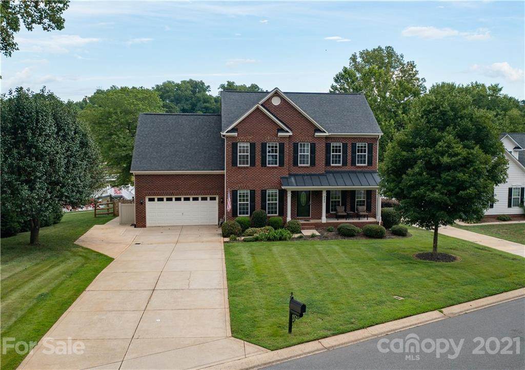 220 Chandeleur Drive - Photo 1