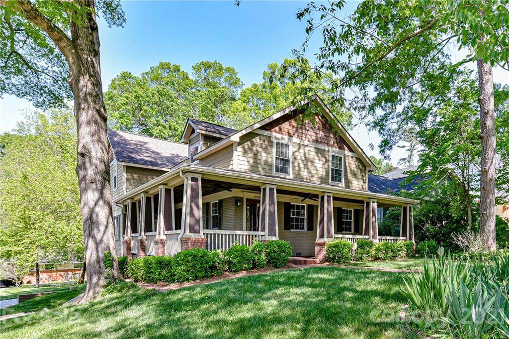 1803 Kenwood Avenue - Photo 1