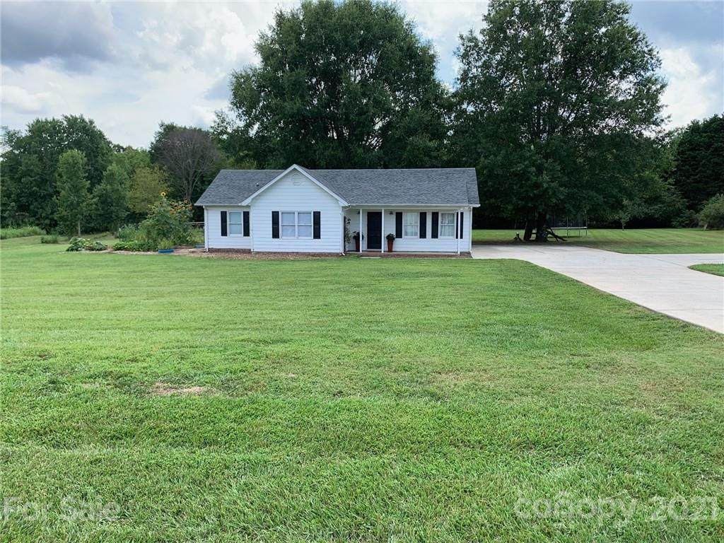 4308 Deerfield Drive - Photo 1