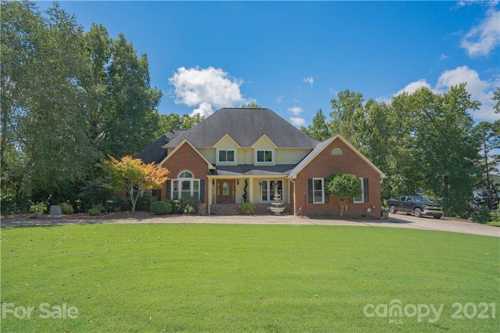 132 Quail Hollow Drive - Photo 1