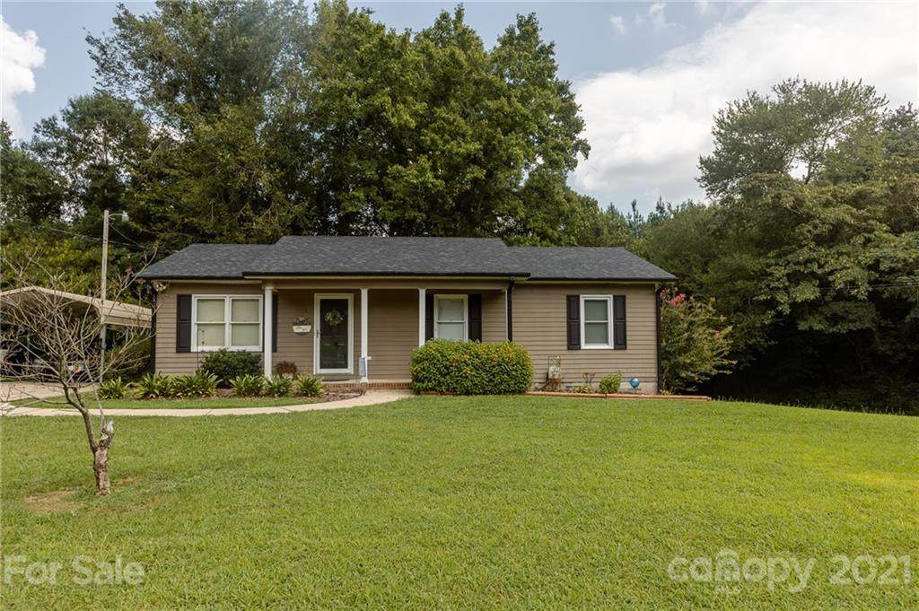1513 Ross Drive - Photo 1
