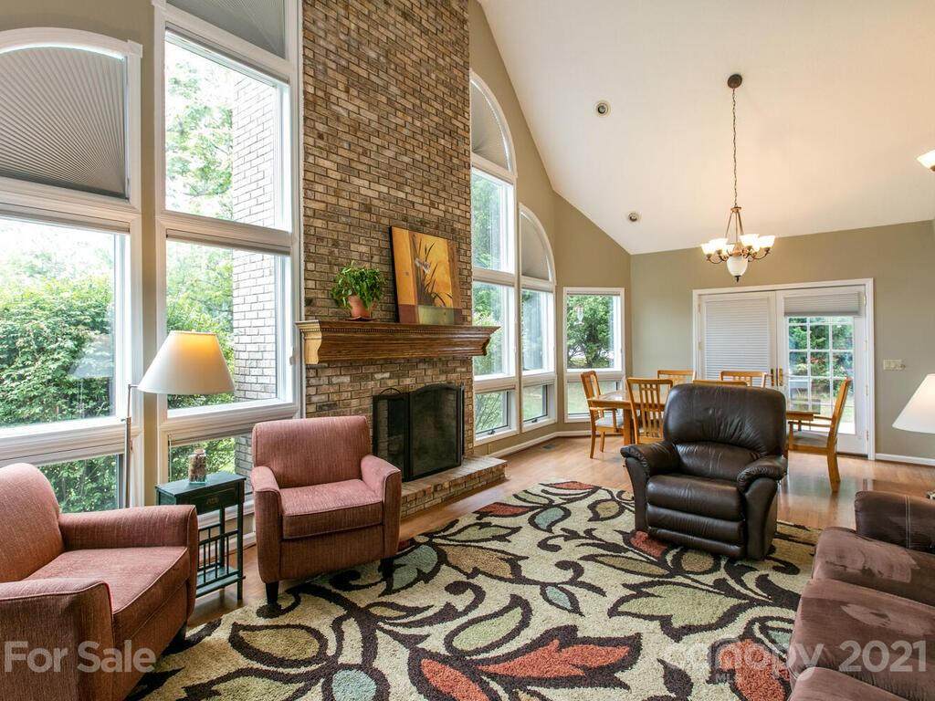 2 Penny Lane - Photo 1