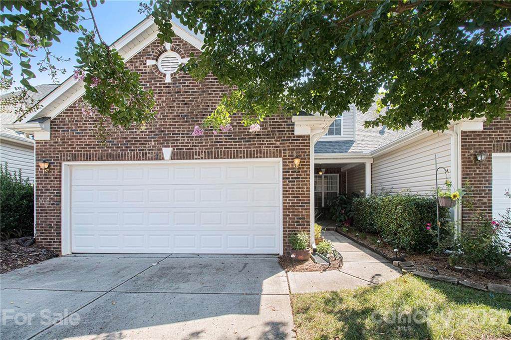287 Garnet Court - Photo 1