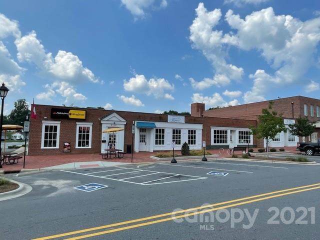 250 Oak Avenue - Photo 1