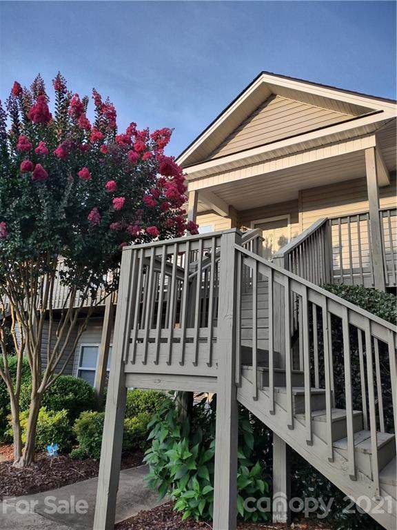 106 Carlyle Way - Photo 1