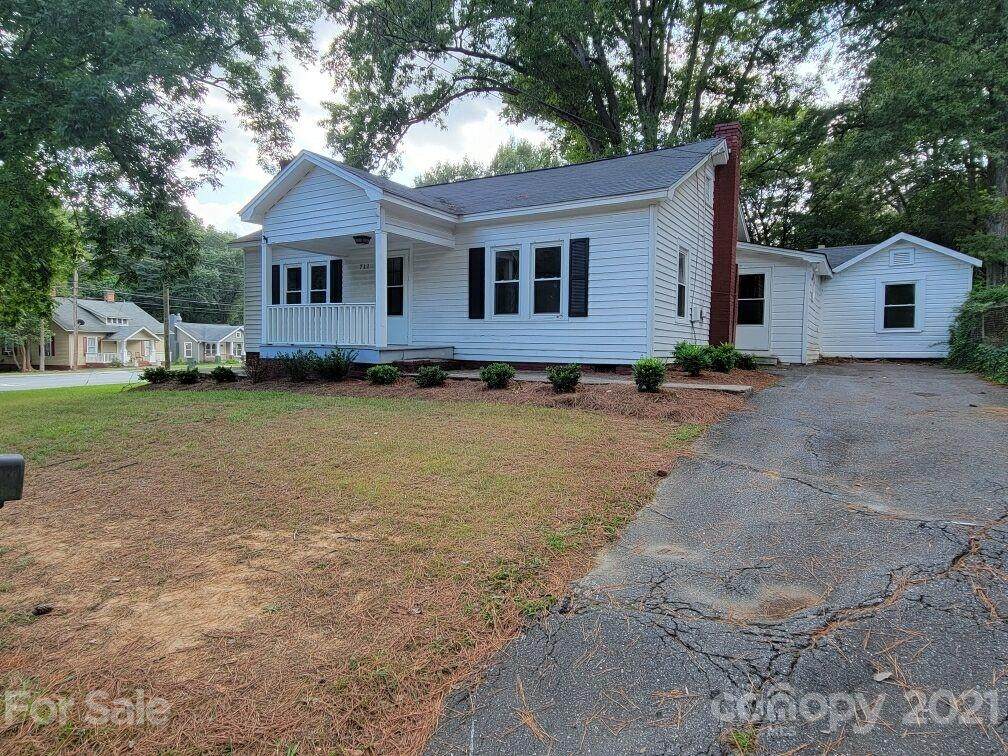 711 Jackson Street - Photo 1